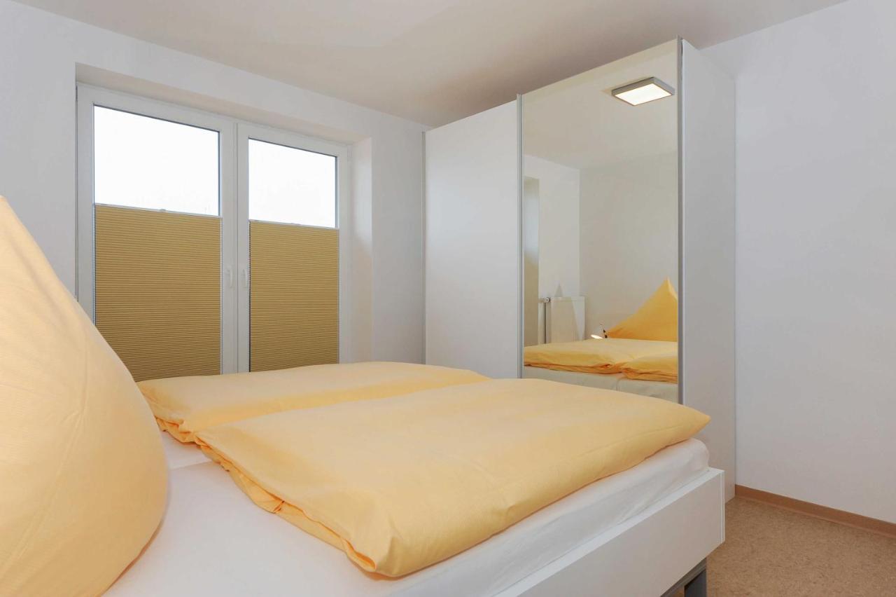 Haus Leuchtturm Apartment Bensersiel Ngoại thất bức ảnh